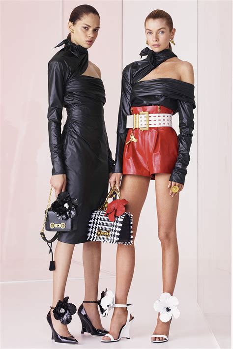 vaso versace 2019|Versace Resort 2019 Collection .